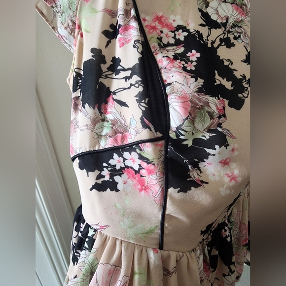 Love Label UK Blouse Pink Floral with Black Boning, size 14UK or 12US - Picture 2 of 6